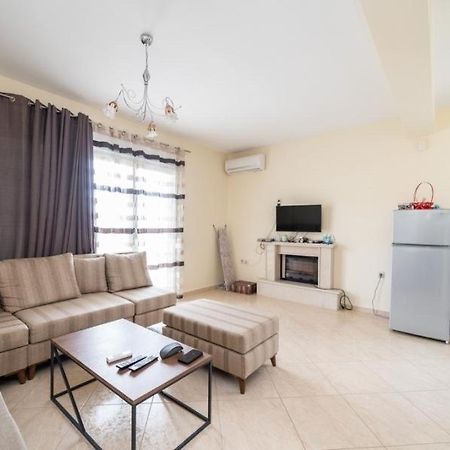 Thea Apartments Nea Iraklitsa Dış mekan fotoğraf